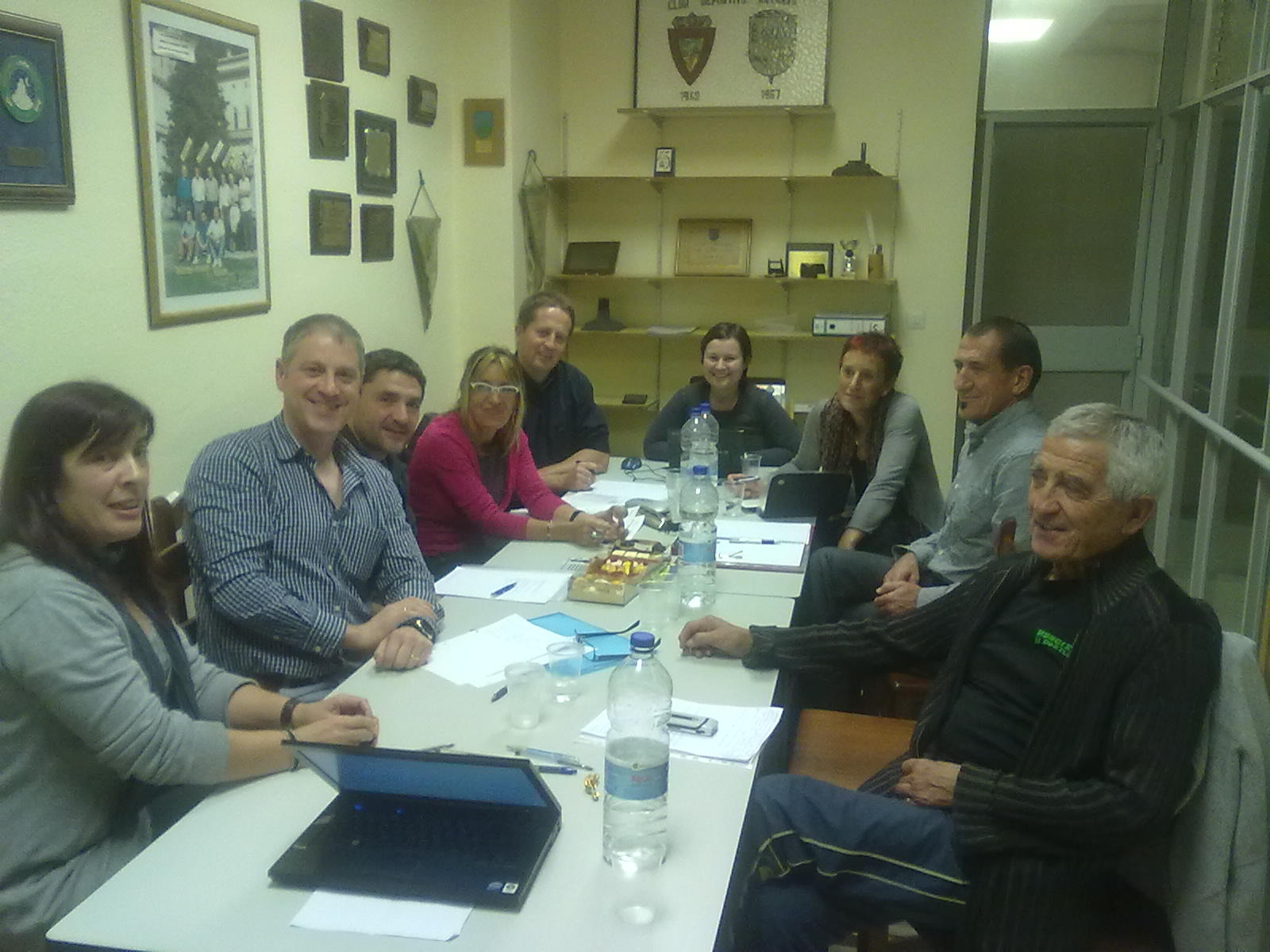 Acta de reuni&oacute;n jueces y oficiales 2011